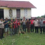 Polsek Kuala Behe Hadiri Kegiatan Pemasangan Adat Tutup Saka Adat Balala Di Kuala Behe